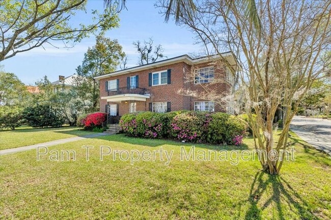 Photo - 625 E 41st St