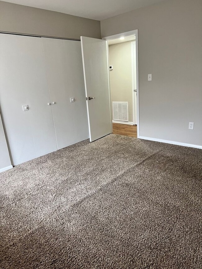 Photo - Charming 2-Bedroom 2 bathroom Apartment in the Heart of Chesterton! Unit C6