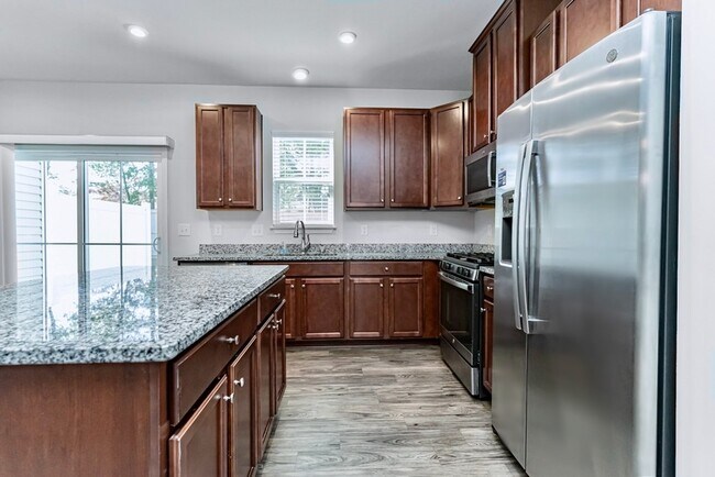 Photo - 125 Marthawood Ln