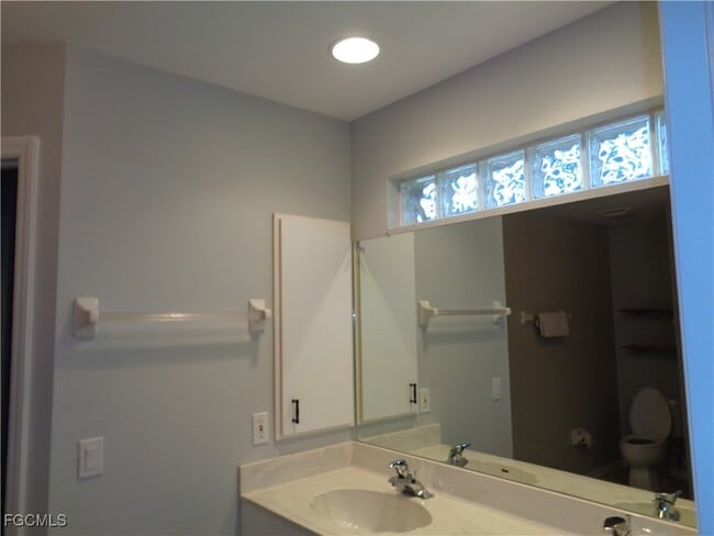 Building Photo - 2830 SW 35th Ln Rental