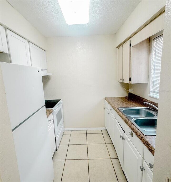 Photo - 3214 Crystal Hills Loop S