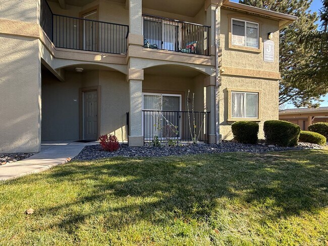 Building Photo - Cute 2 bedroom, 2 bath condo