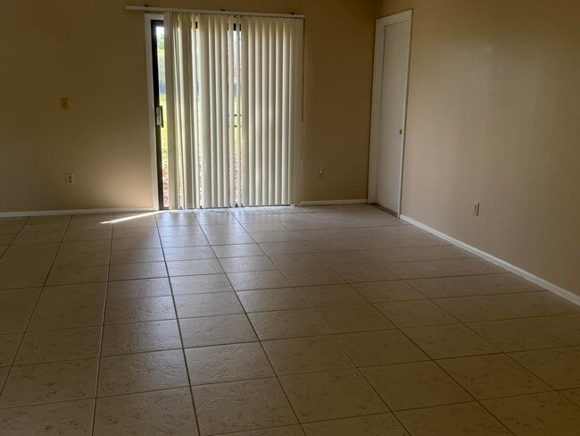 Photo - 1131 SE Parrish Ct