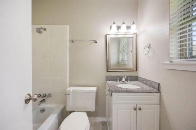 Building Photo - 9238 Rockhurst Dr