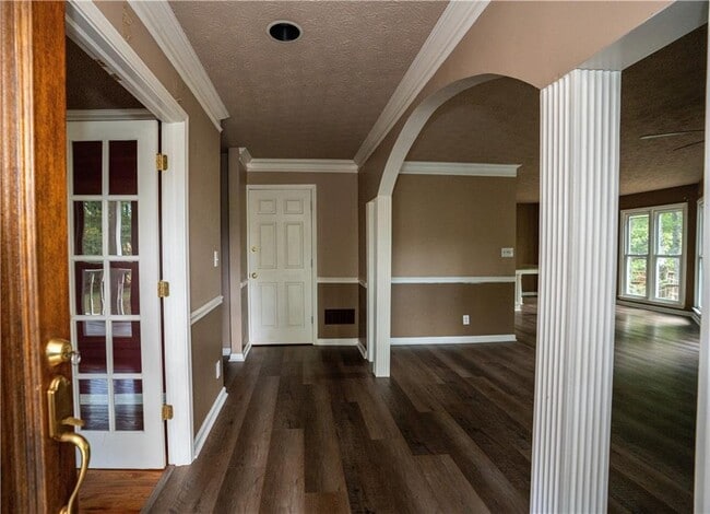 Photo - 611 Couch Rd