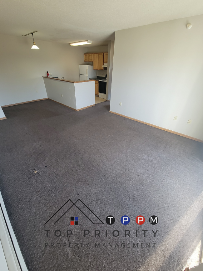 Building Photo - ** MOVE IN SPECIAL **
2 Bedroom | 1 Bathro... Unit 25 Rental