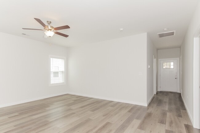 Photo - 936 Cassidy Dr