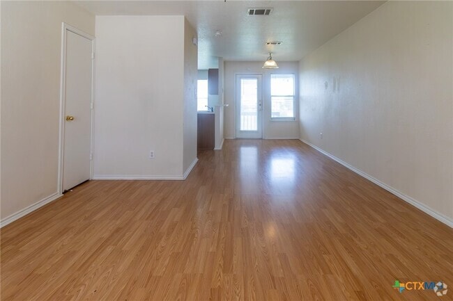 Building Photo - 5710 Greengate Dr Rental