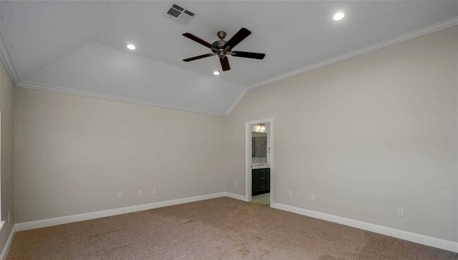 Photo - 555 Brunswick Gardens St