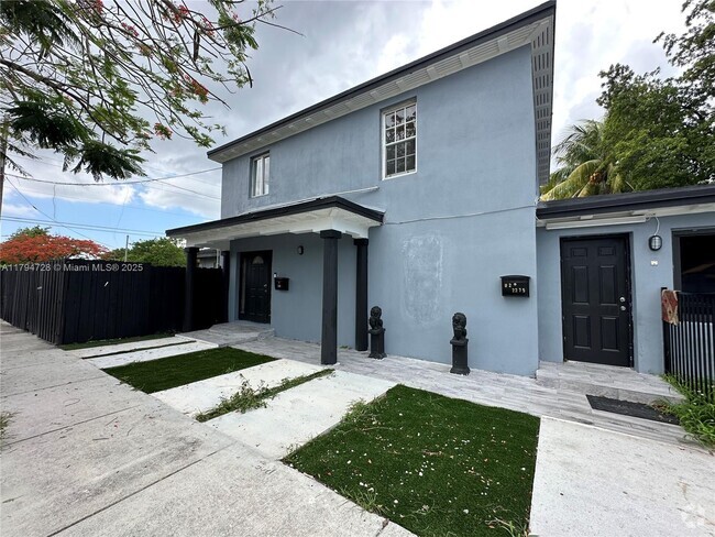 Building Photo - 2275 NW 30th St Unit 2 Rental
