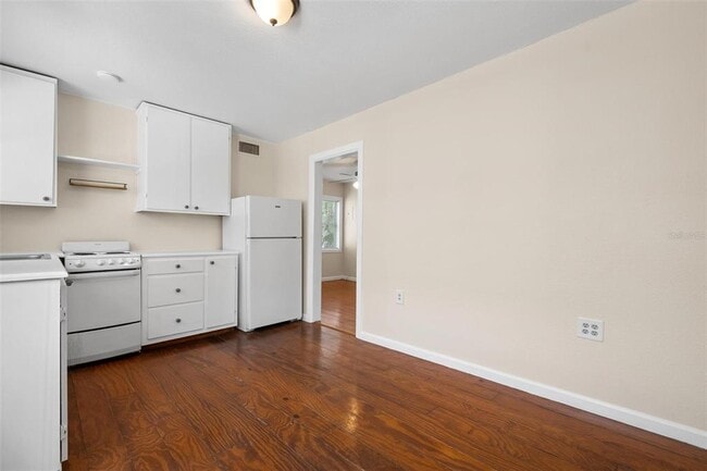 Photo - 321 Ohio Pl Unit C