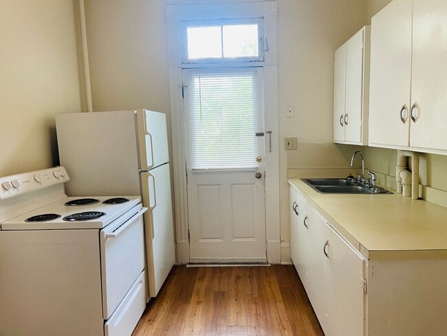 Photo - 1 Bedroom, 1 Bathroom Apartment in Greensboro!