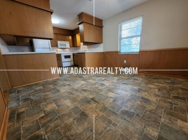 Photo - 212 Brookside Dr