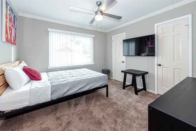 Photo - 1807 Saddlecreek Dr