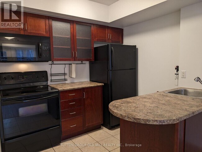 Photo - 21 Pirandello St