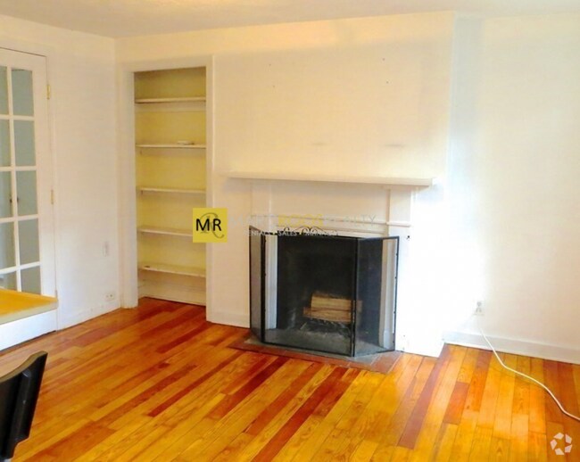 Building Photo - 10 Melrose St Unit 3 Rental