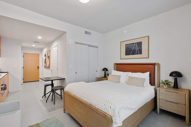 11 NE 6th St Unit SI FL7-ID1376604P