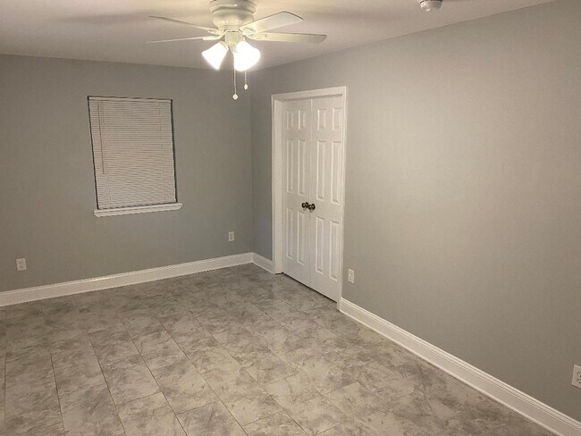 Photo - 10451 N Essex Dr