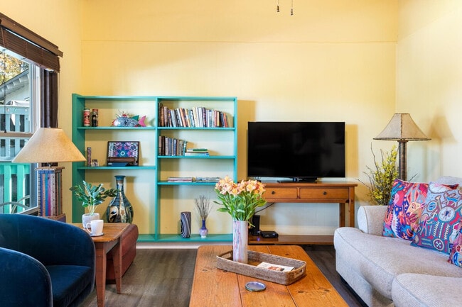 Building Photo - 2307A Trailside Dr