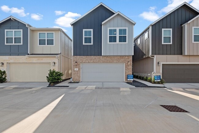 Photo - 1520 Parkland Oak Dr