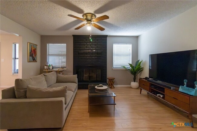 Photo - 1609 Ronstan Dr