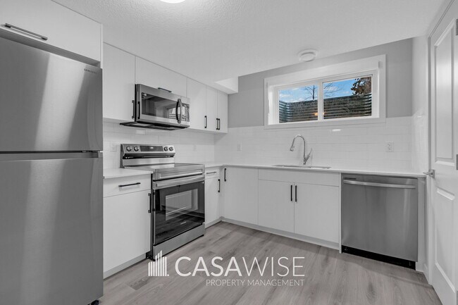 Photo - 11927-11125 125 St NW Unit Bsmt