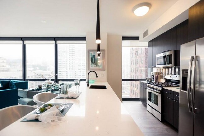 Photo - 163 N Wabash Ave