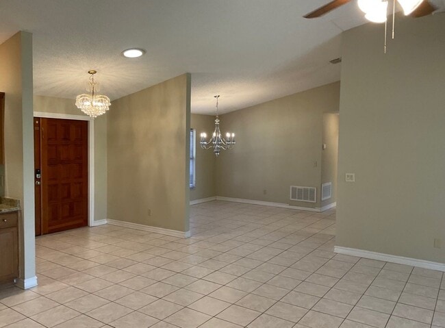 Photo - 2814 Luce Dr N