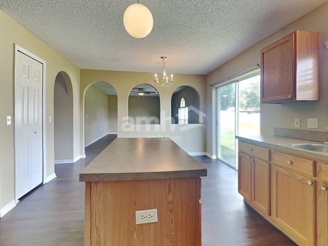 244 Verzon Ct