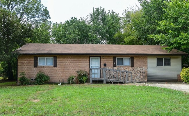 Building Photo - 2517 Broadview- House