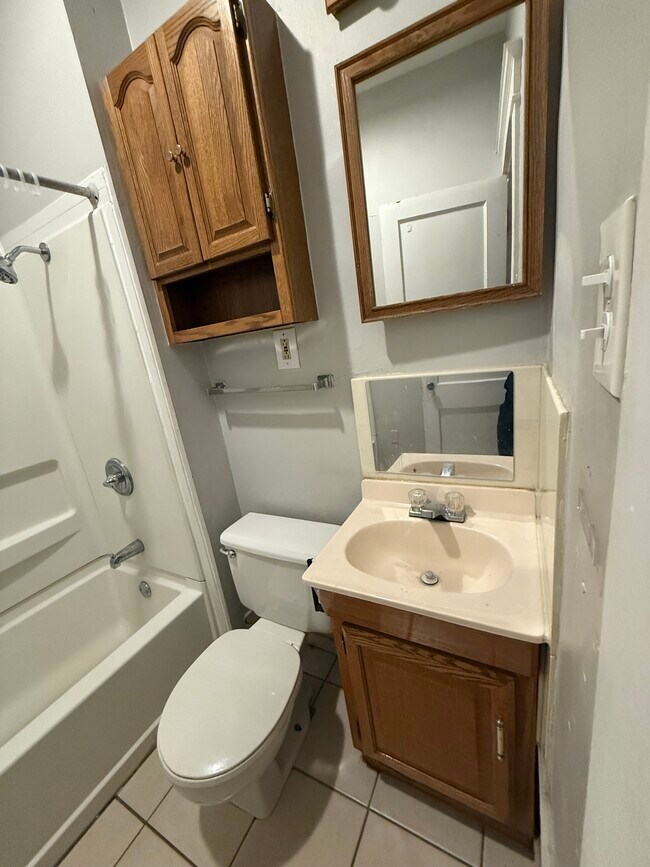 Photo - 4653 Cecil Pl Unit B