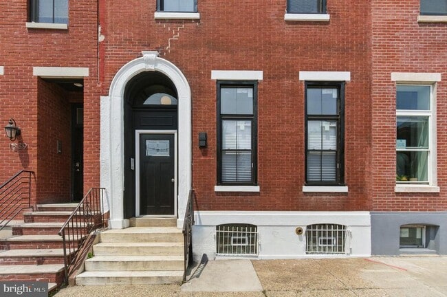 Building Photo - 1637 W Girard Ave Rental