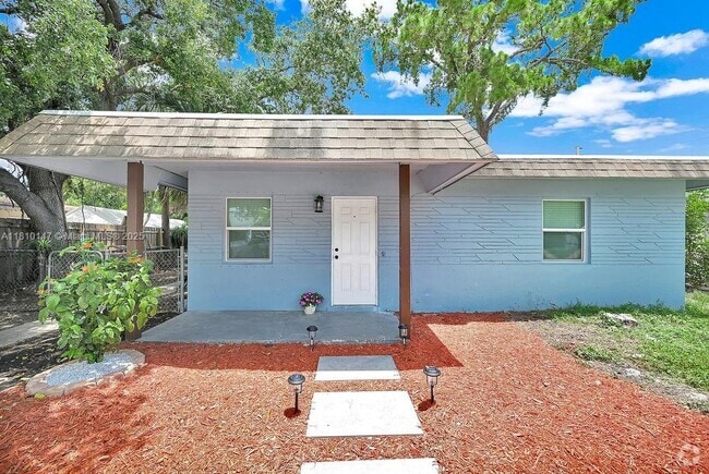 Building Photo - 4109 SW 23rd St Rental