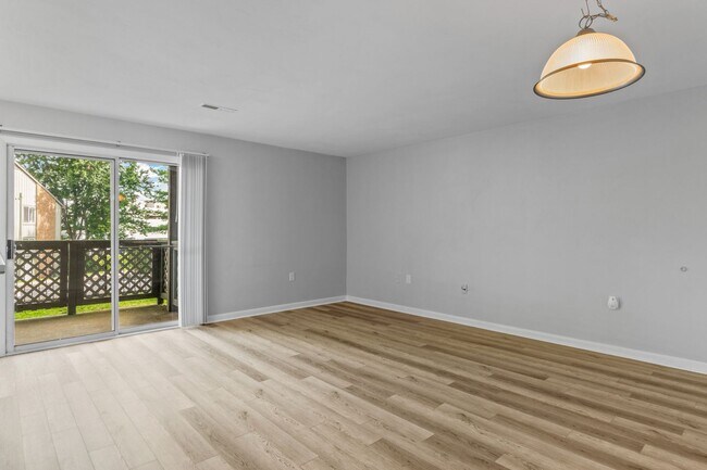 Photo - 3 Bed/2 Bath Pet Friendly, Virginia Tech