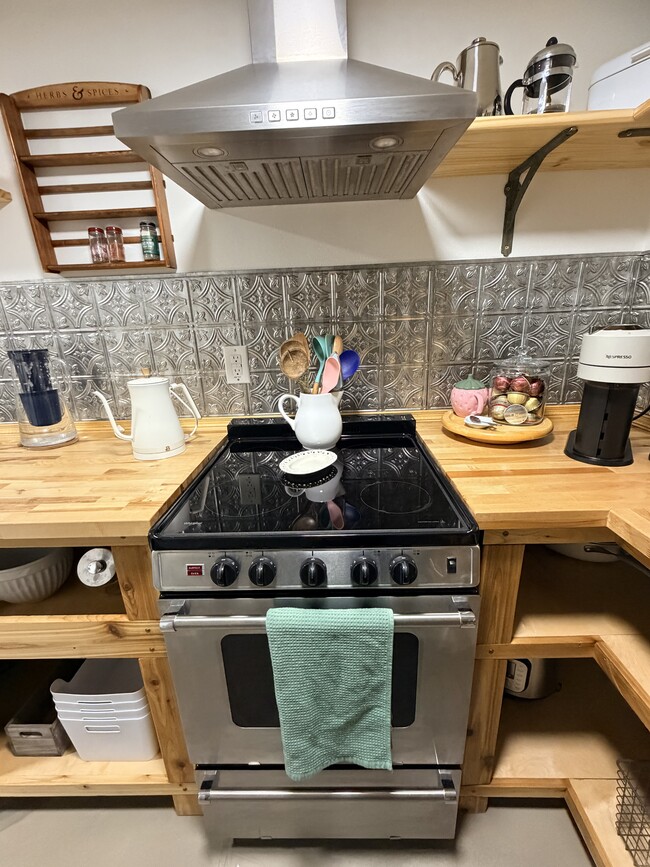 Photo - 701 Cedar St Unit Brambleburrow