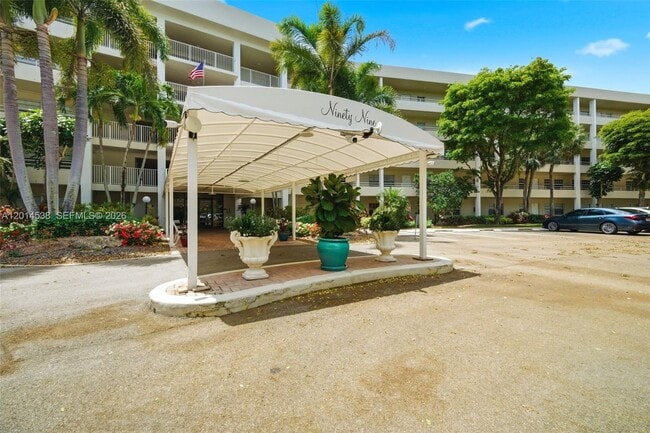 Building Photo - 821 Cypress Blvd Unit 307