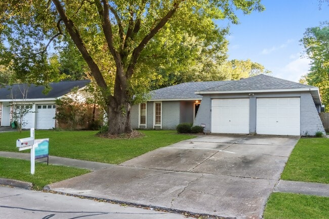 16310 Forest Bend Ave