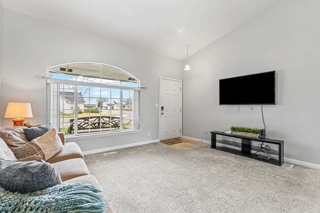 Photo - 727 W Clark Ave Unit ID1470096P