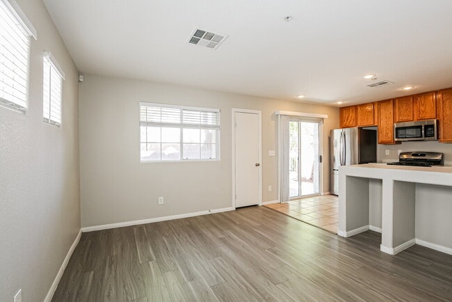 Photo - 3020 Sunrise Bay Ave