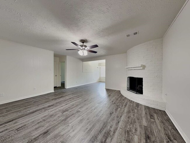 Photo - 18002 Woodgum Dr