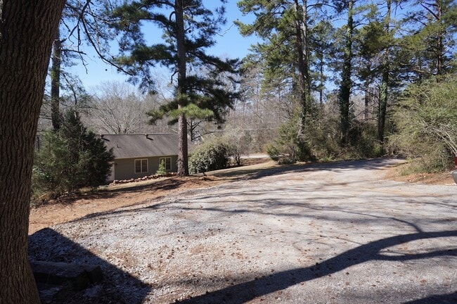 Photo - Unique & Affordable 2 Bedroom on Eastside ...