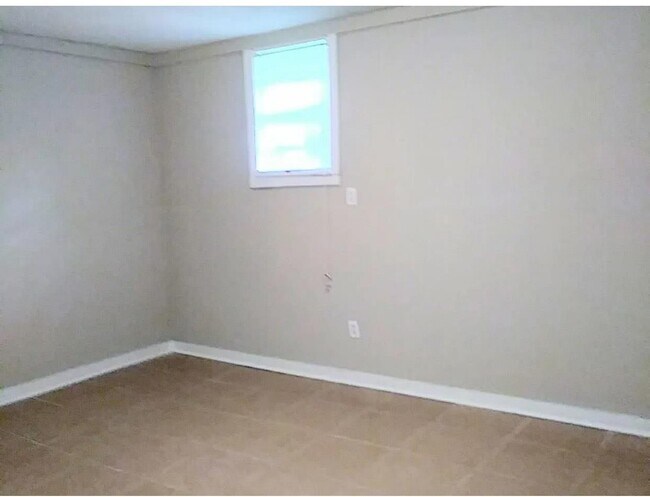 1008 Walk Rd
