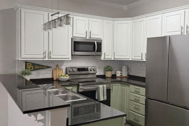 Building Photo - 1401 Bagby Ave Unit Bagby  11