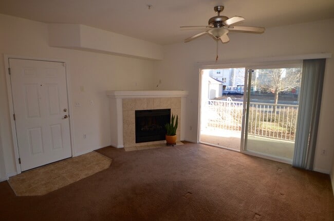 Photo - Spacious Pet Friendly 2bd/2ba Condo with Garage! Unit 4-101