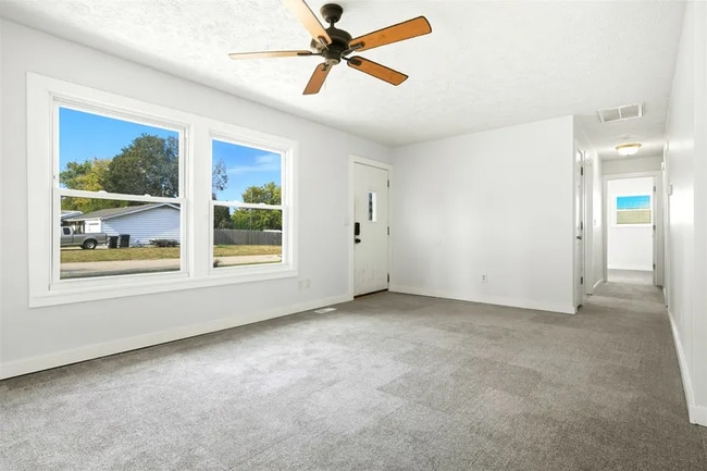 Photo - 1206 Aurora Way