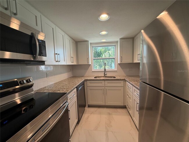 Photo - 14120 Palm St Unit 103