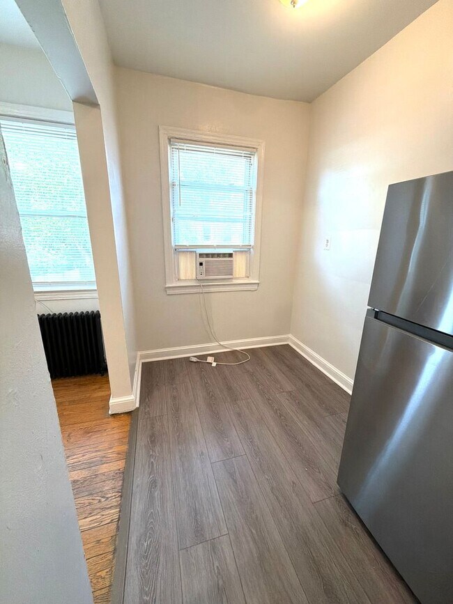 Photo - 116 44th Street NE