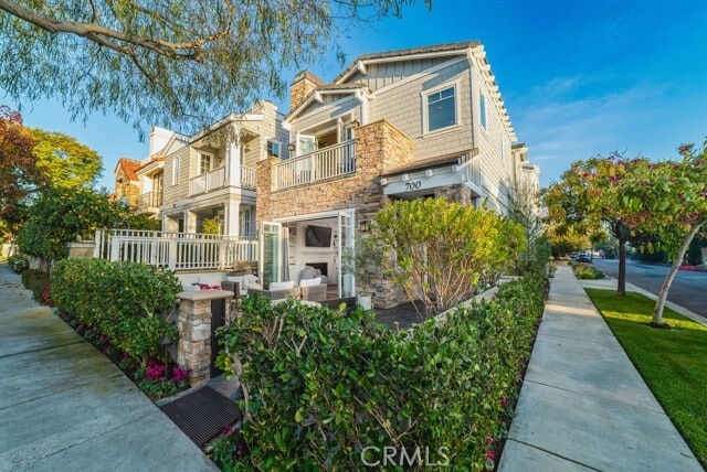 Photo - 700 Acacia Ave