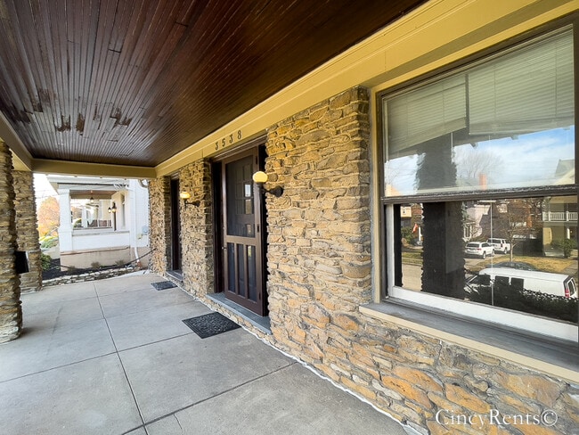 Photo - 3538 Burch Ave Unidad 2