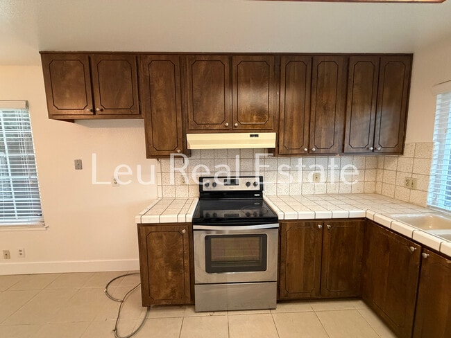 Photo - 5020 Village Wood Dr